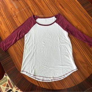 Women’s White and Maroon Baseball Tee Size Medium